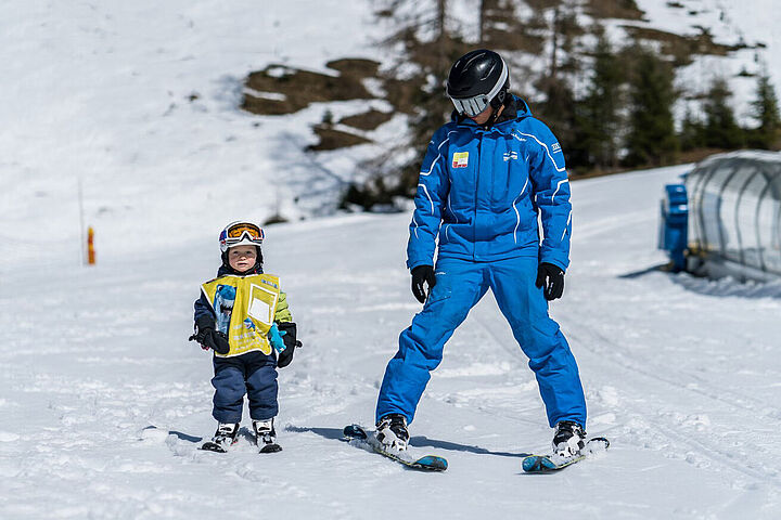 Skikurs mit Kinderbetreuung ab 2 Jahren - Skischule Flachau