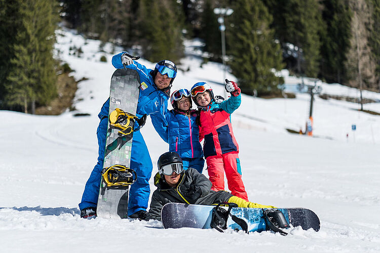 Snowboarden lernen in Flachau - Snowboard Gruppenkurse für Anfänger bis Profis