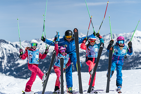 Skigroepcursus voor kinderen en tieners in de skischool Flachau
